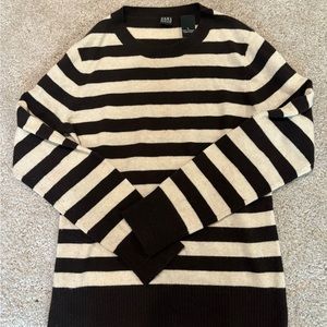 SAKS fifth ave 100% cashmere sweater